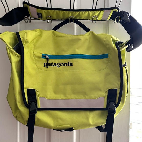 Patagonia Other - Patagonia Messenger Laptop Bag